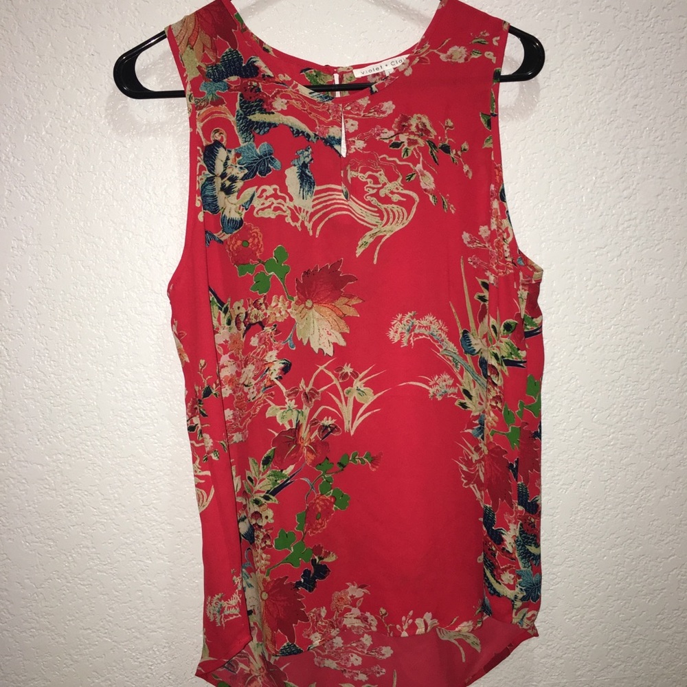 Violet &Clair sleeveless,  back keyhole top